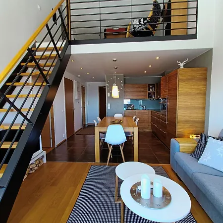 The Peak House Apartment