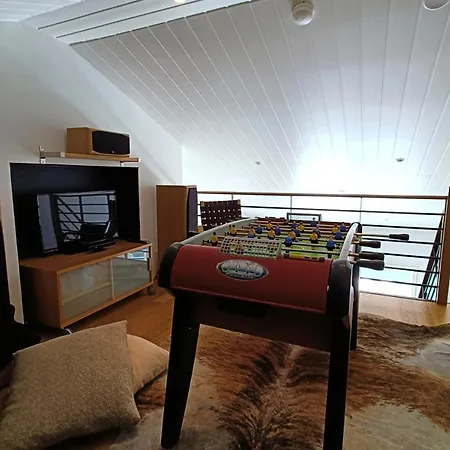 The Peak House Apartment *