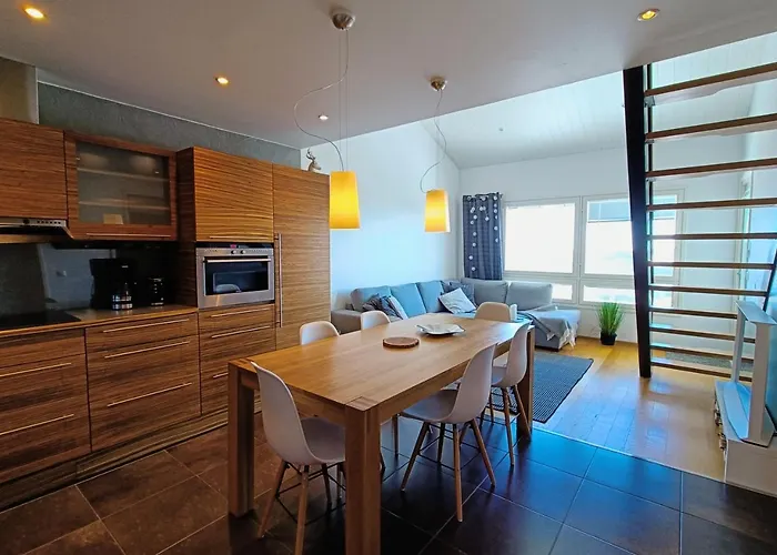 The Peak House شقة *